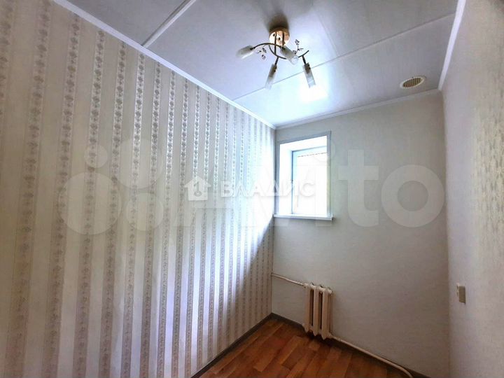 Комната 6 м² в 6-к., 3/3 эт.