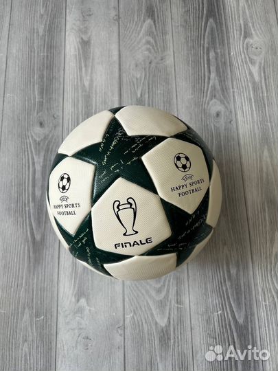 Футбольный мяч