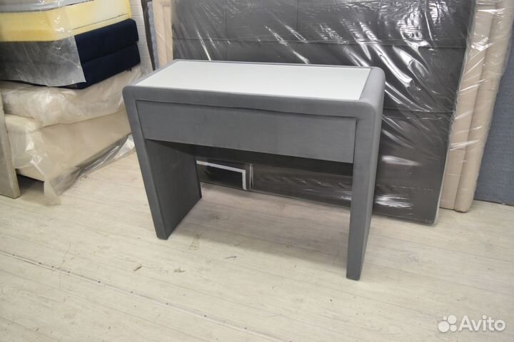 Туалетный столик