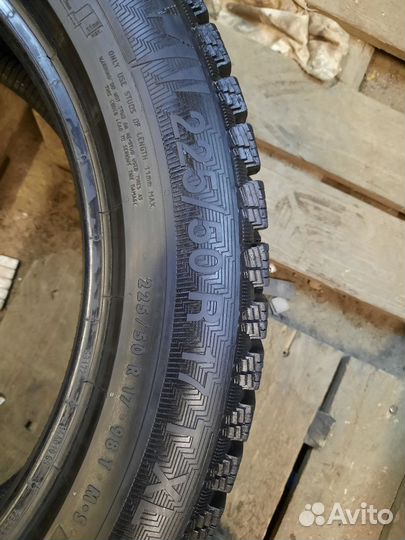 Gislaved Nord Frost 200 225/50 R17