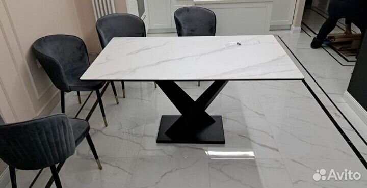 Стол повашимразмерам SVR-41427