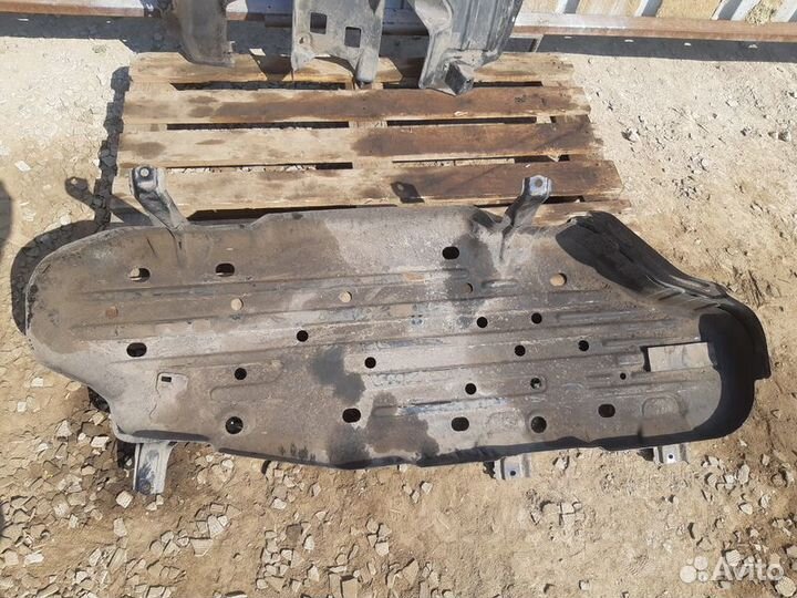 Защита днища Toyota Land Cruiser 200 4.5л 1VD-FTV