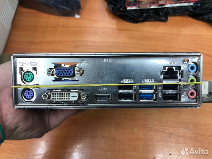 Материнская плата ASRock H61M / U3S3