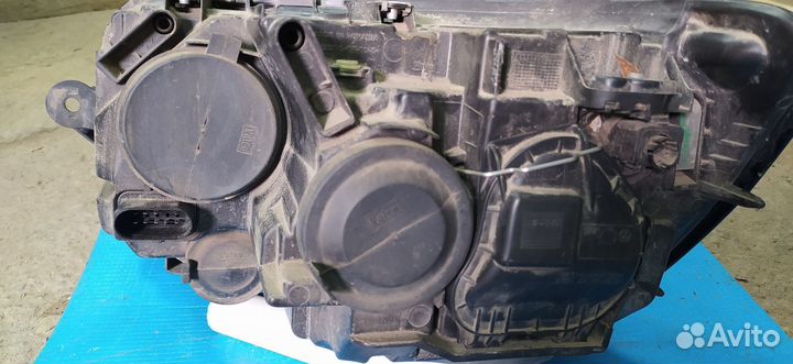 Фара передняя правая на фольксваген т-6