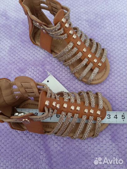 Сандалии для девочки