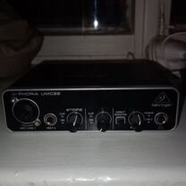 Звуковая карта Behringer UMC22