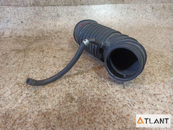 Патрубок воздушн.фильтра mitsubishi libero