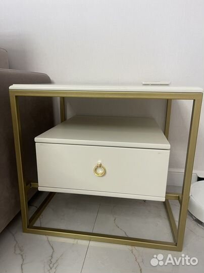 Тумба прикроватная