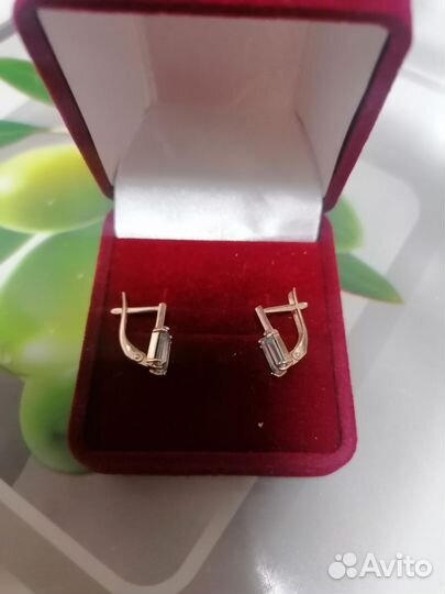Золотые серьги