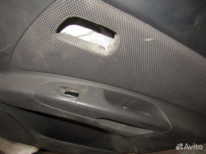 Обшивка двери задней правой RIO 2005-2011