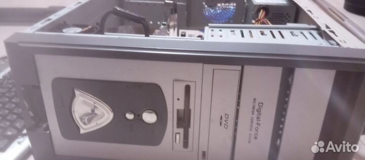 Монитор для компьютера