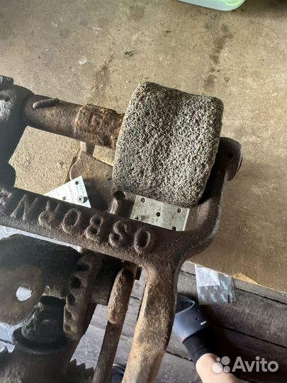 Наждачный станок