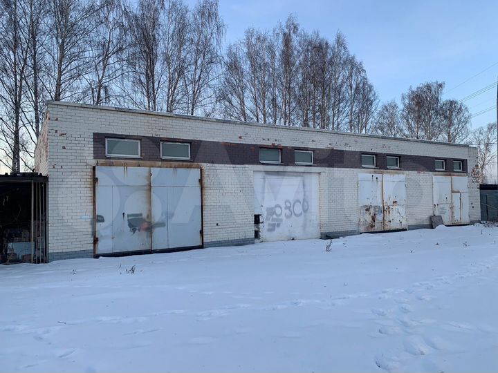 Гараж, > 30 м²