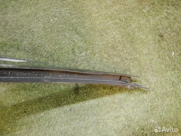 Форточка двери передняя левая VW Touareg 2 NF (201