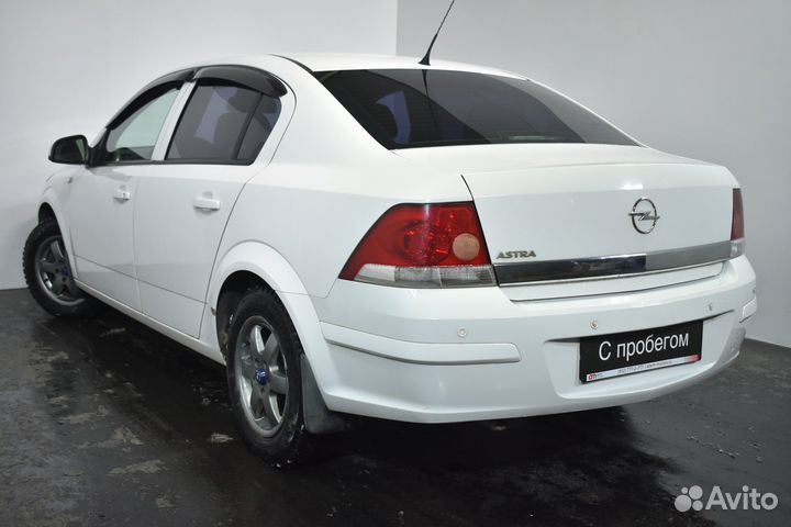 Opel Astra 1.8 МТ, 2013, 176 000 км