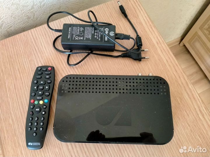 Ресивер триколор GS B521