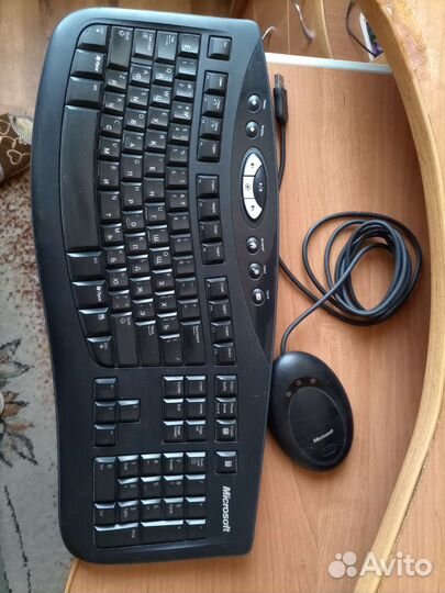 Беспроводная клавиатура и мышь microsoft