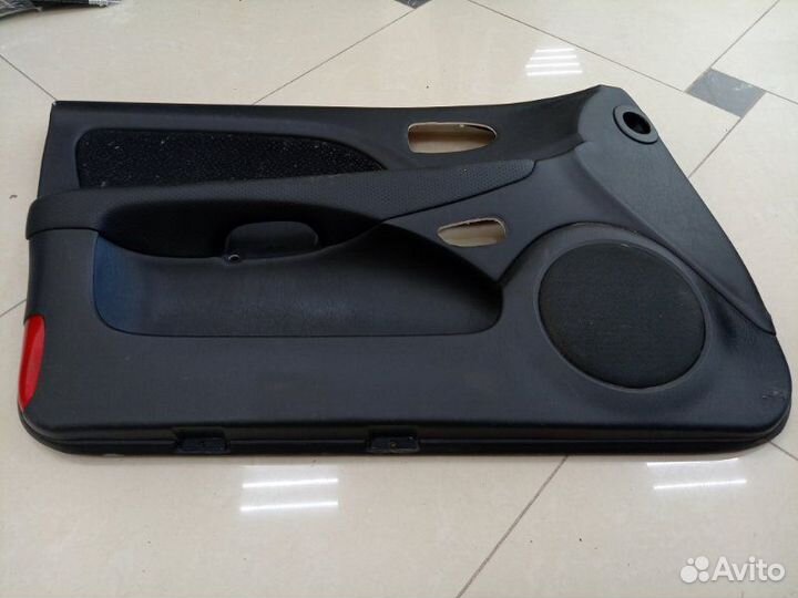 Обшивка двери передняя левая Hyundai Sonata EF