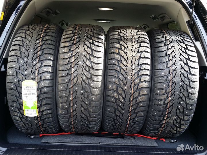 Nokian Tyres Hakkapeliitta 9 SUV 235/35 R20