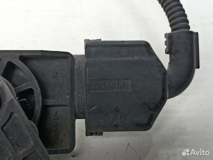 Датчик высоты дорожного просвета передний левый