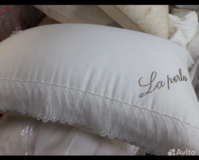 Подушки с кружевами LaPerla