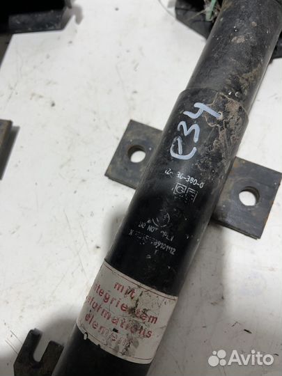 Кронштейны переднего бампера BMW E34 525tds M51D25