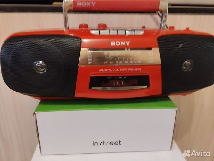 Кассетный магнитофон