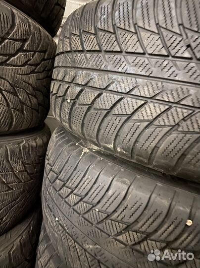 Bridgestone Blizzak LM-001 225/55 R17 97H