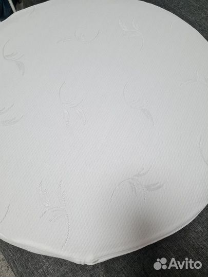 Круглый матрас для детской кроватки +2 простыни