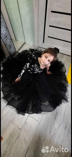 Платье нарядное для девочки 104 110 116 122 128