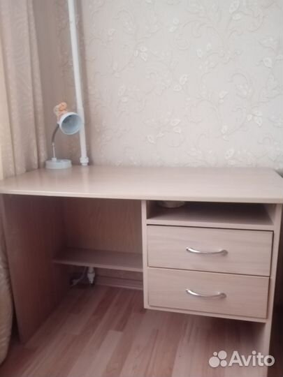 Стол