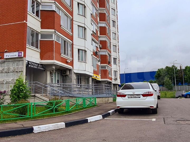 Продам торговое помещение 77 м2 с арендаторами