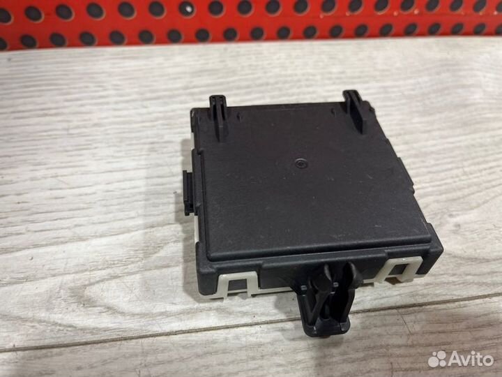 Блок управления двери передней левой Mercedes-Benz