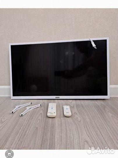 Телевизор SMART tv 32 белый