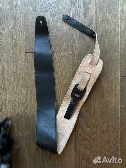 Ремень для гитары кожа