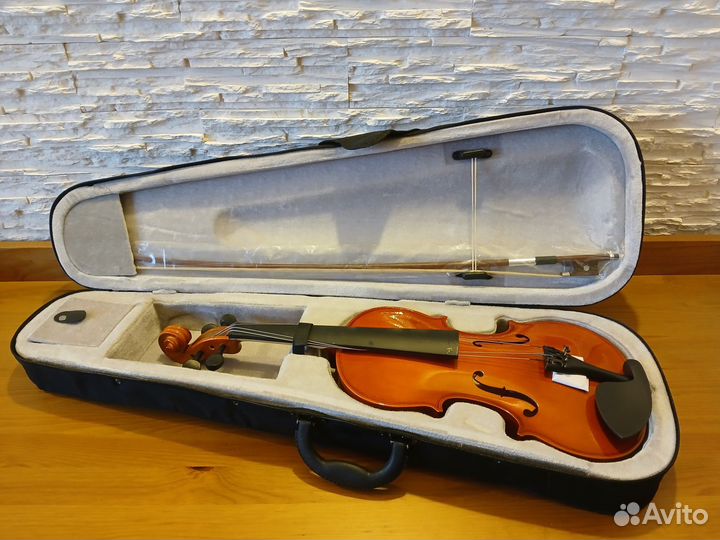 Скрипка 4/4 новая