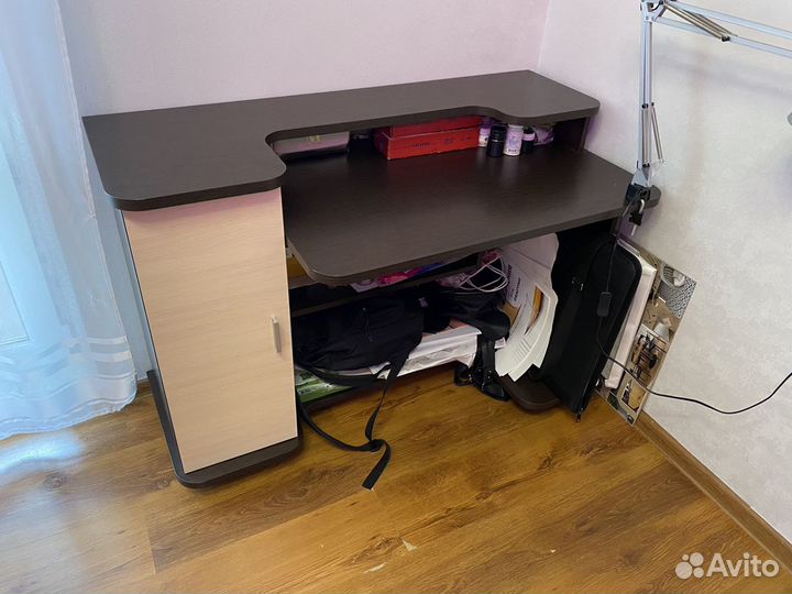 Письменный стол компьютерный