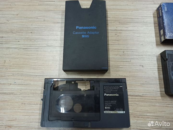 Кассетный адаптер panasonic VHS и обычная кассета