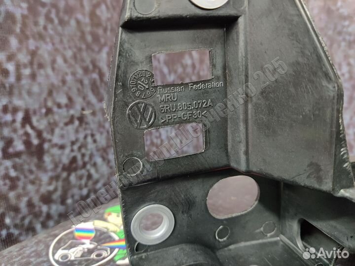 Кронштейн бампера фары Polo 2010-20 оригинал