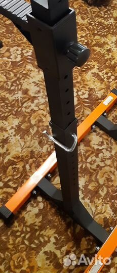 Скамья для жима со стойками