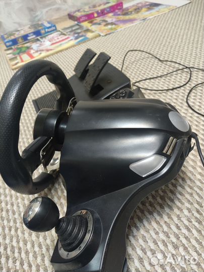 Гоночный руль с педалями