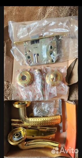 Дверные ручки новые