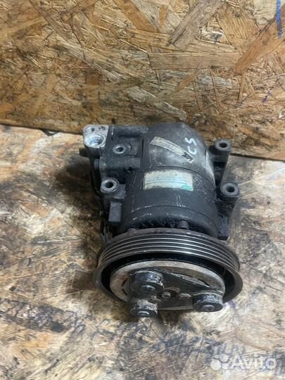 Компрессор кондиционера Киа Спектра