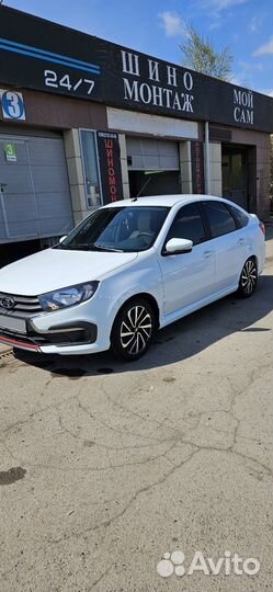 LADA Granta 1.6 МТ, 2023, 9 000 км
