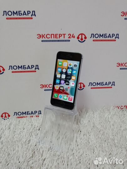 iPhone SE, 32 ГБ