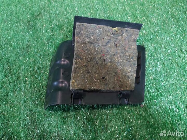 Крышка обшивки багажника правая Peugeot 307 (3H)