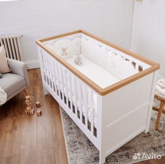 Бампер для кроватки Mothercare (молочный) б у