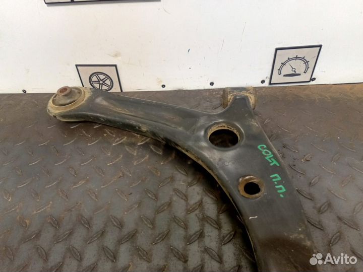 Рычаг передний правый для Mitsubishi Colt Z3