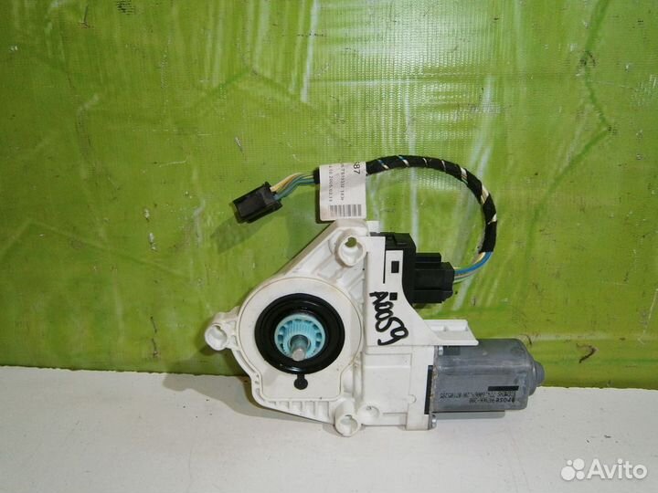 Моторчик стеклоподъемника правый Audi A6 C6