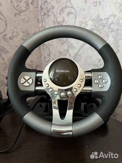Игровой руль с педалями